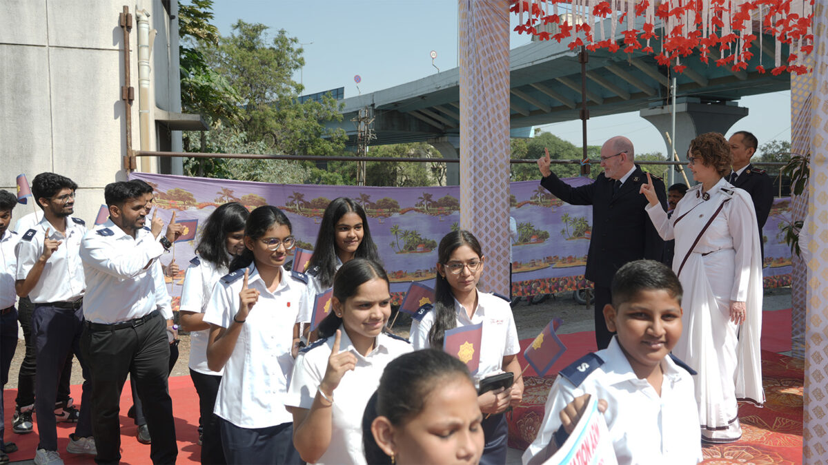 Spiritual renewal and celebrations mark international leaders’ visit to India Western Territory